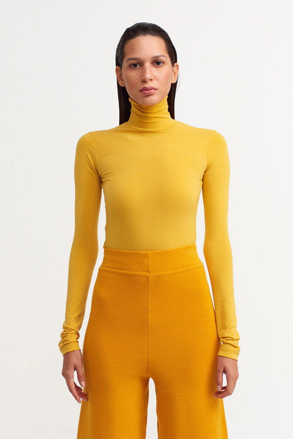 NU High Neck T-Shirt Papia