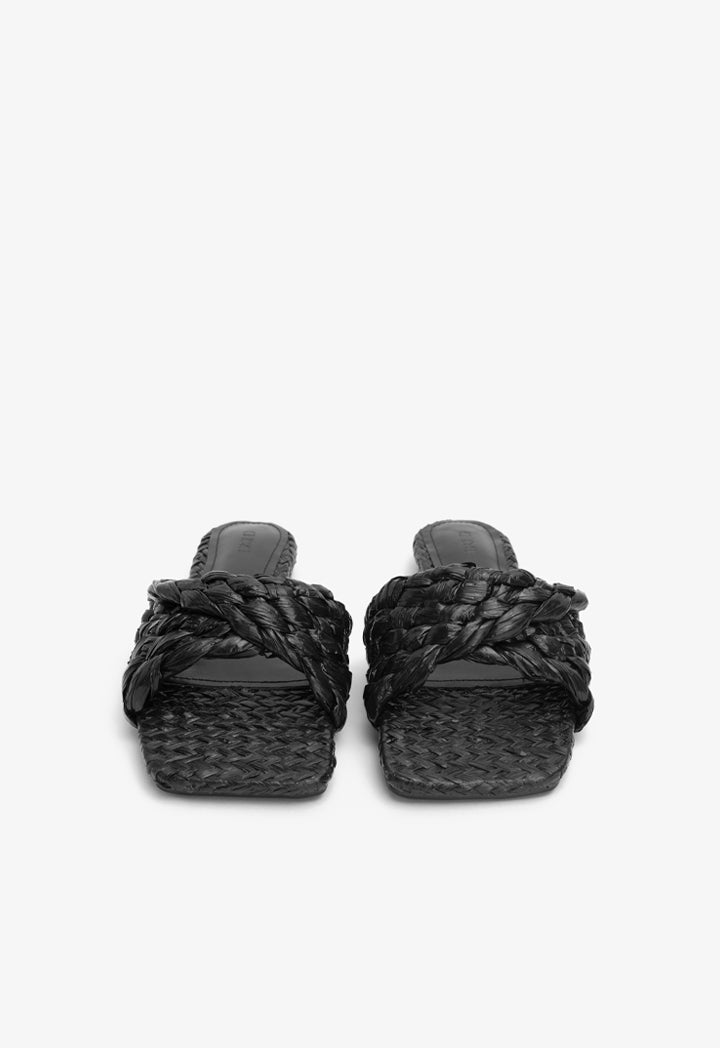 Choice Twisted Flat Sandals Black