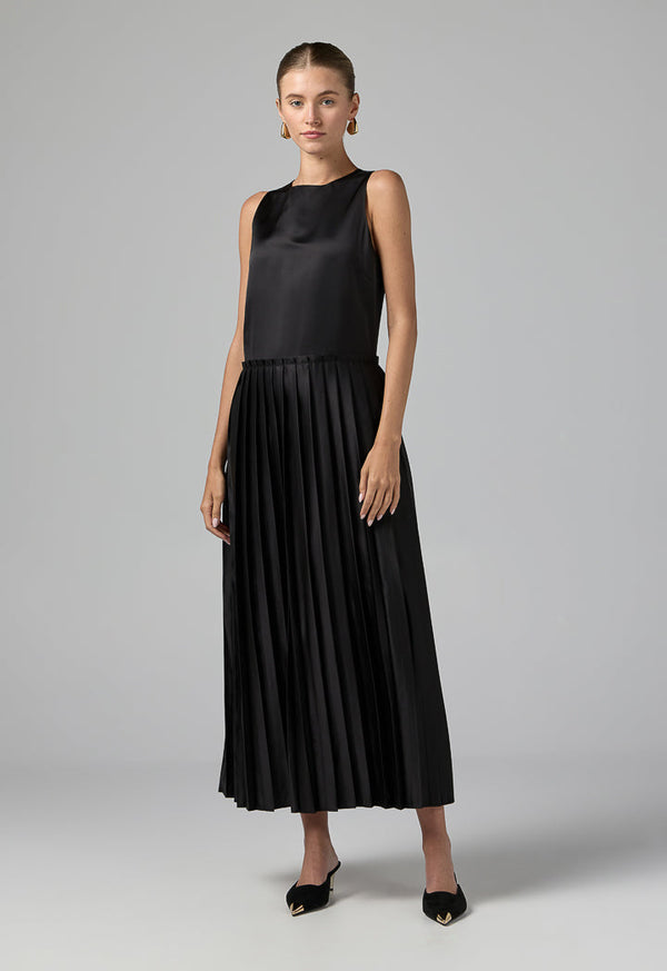 Choice Sleeveless Pleated Dress Black