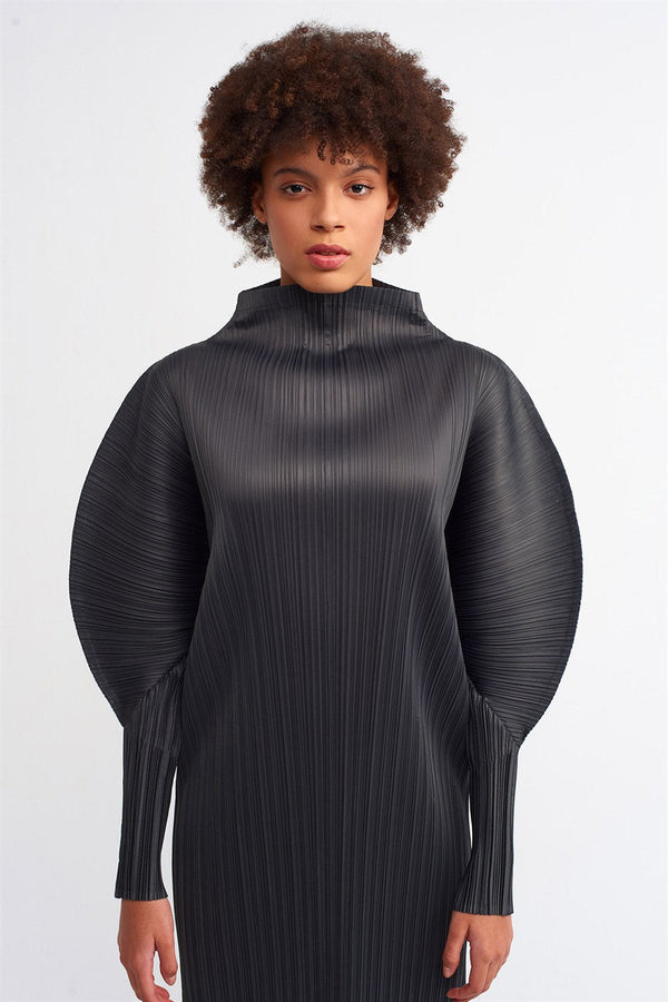 NU Detailed Sleeve Pleated Dress Ebony