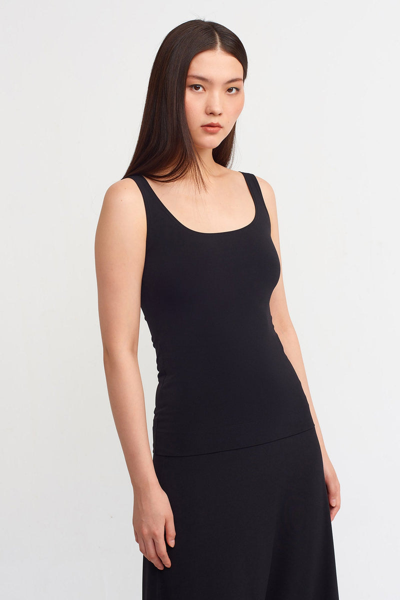 NU Solid Basic Top Black