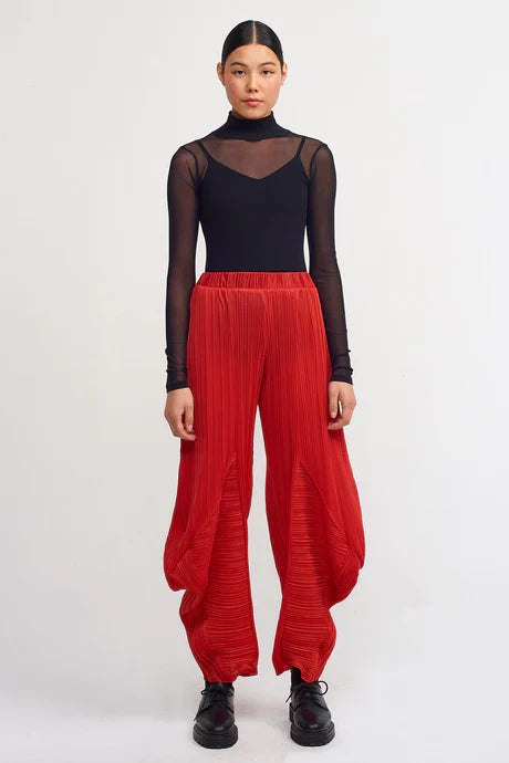 NU Electric Pleated Loose Fit Pants Red