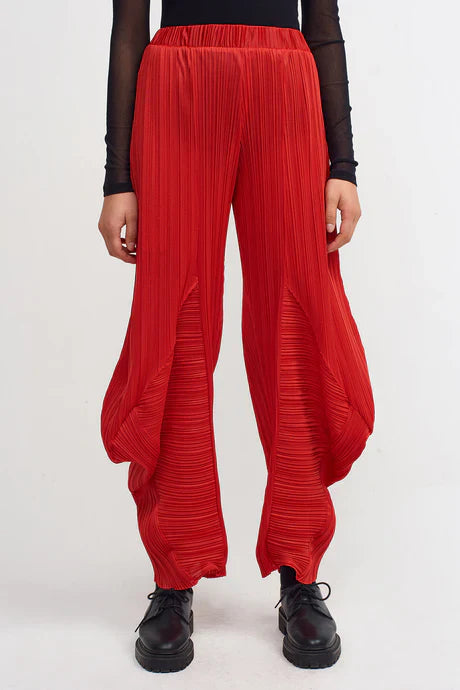 NU Electric Pleated Loose Fit Pants Red