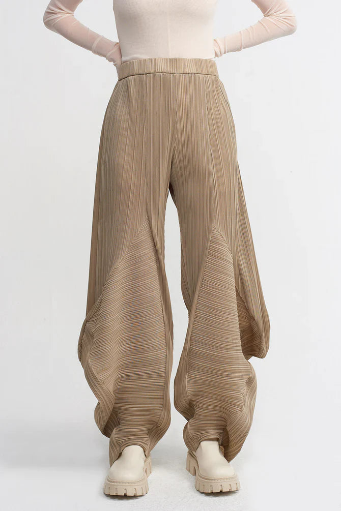 NU Electric Pleated Loose Fit Pants Bronze