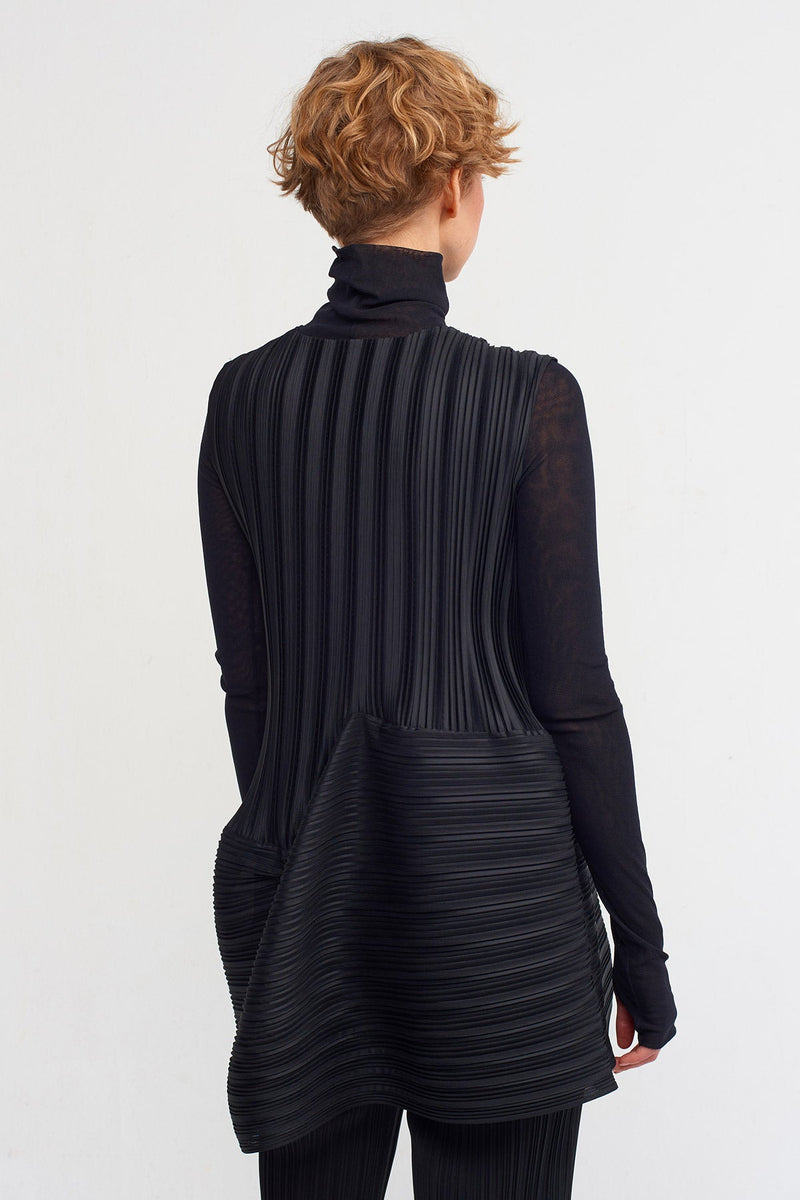 NU Sleeveless Pleated Blouse Black
