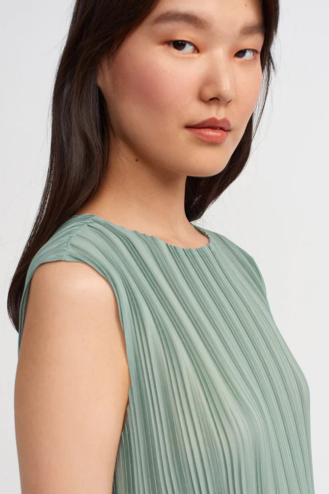 NU Sleeveless Pleated Blouse Green
