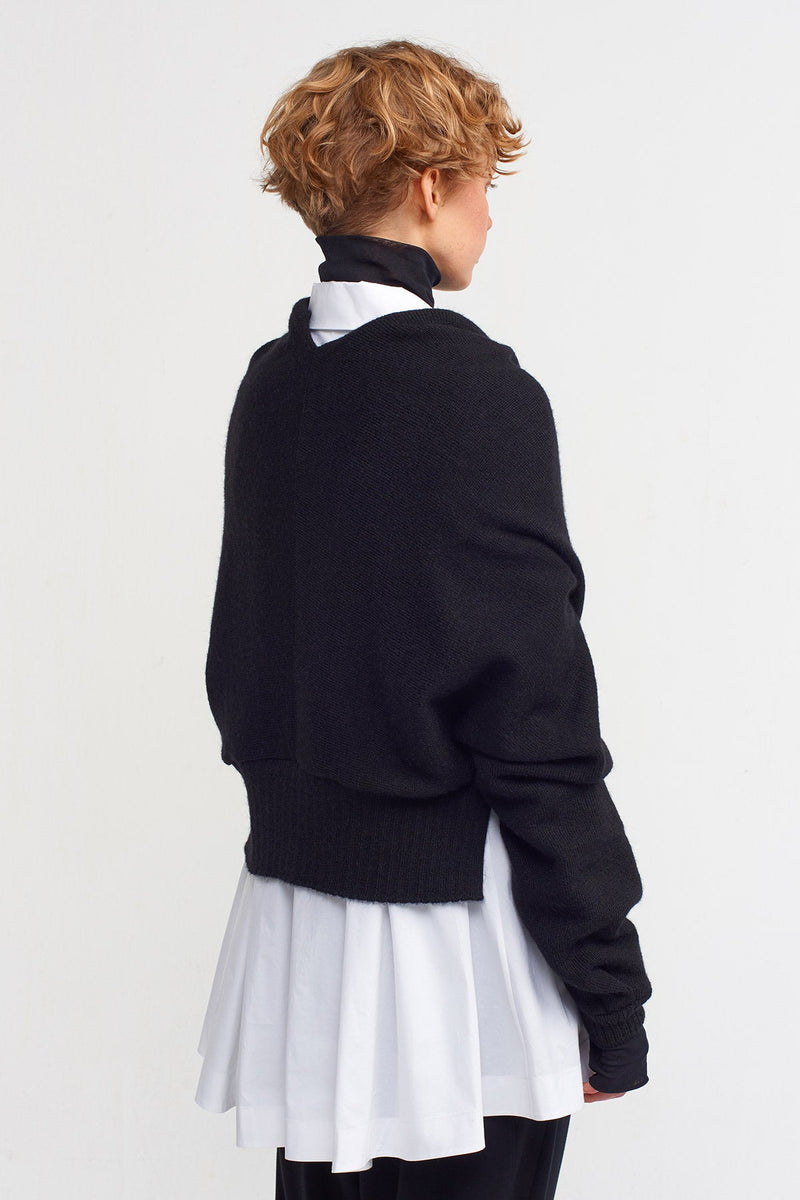 NU Long Front Short Back Detailed Sweater Black