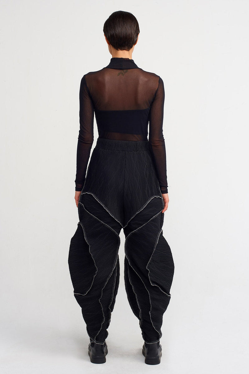NU Stitched Detail Pleated Pants Black/Offwhite