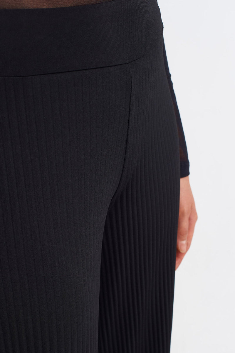 NU Comfortable Wide Leg Pleated Trousers Black