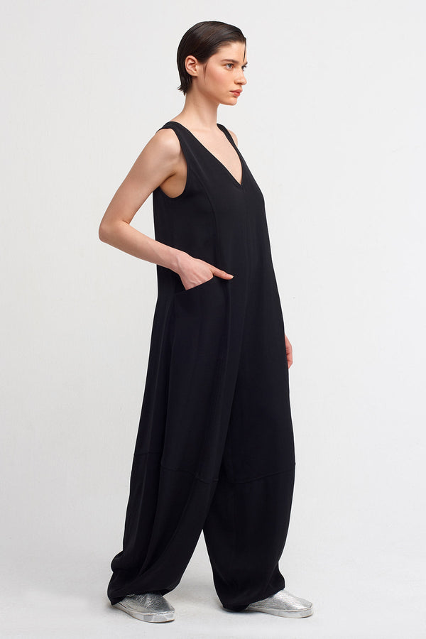 NU V-Neck Loose Jumpsuit Black