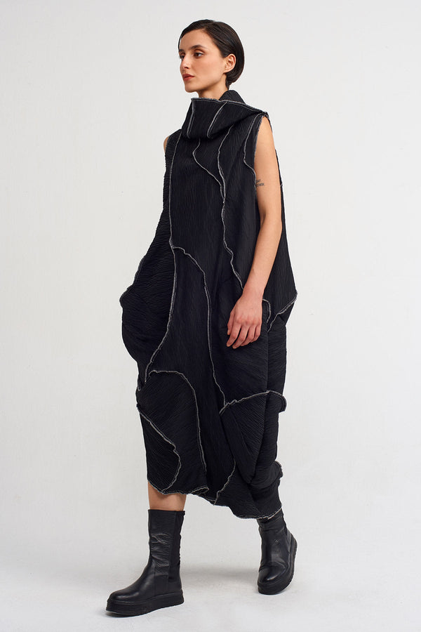 NU Stitched Detail Sleeveless Pleated Dress Black/Offwhite