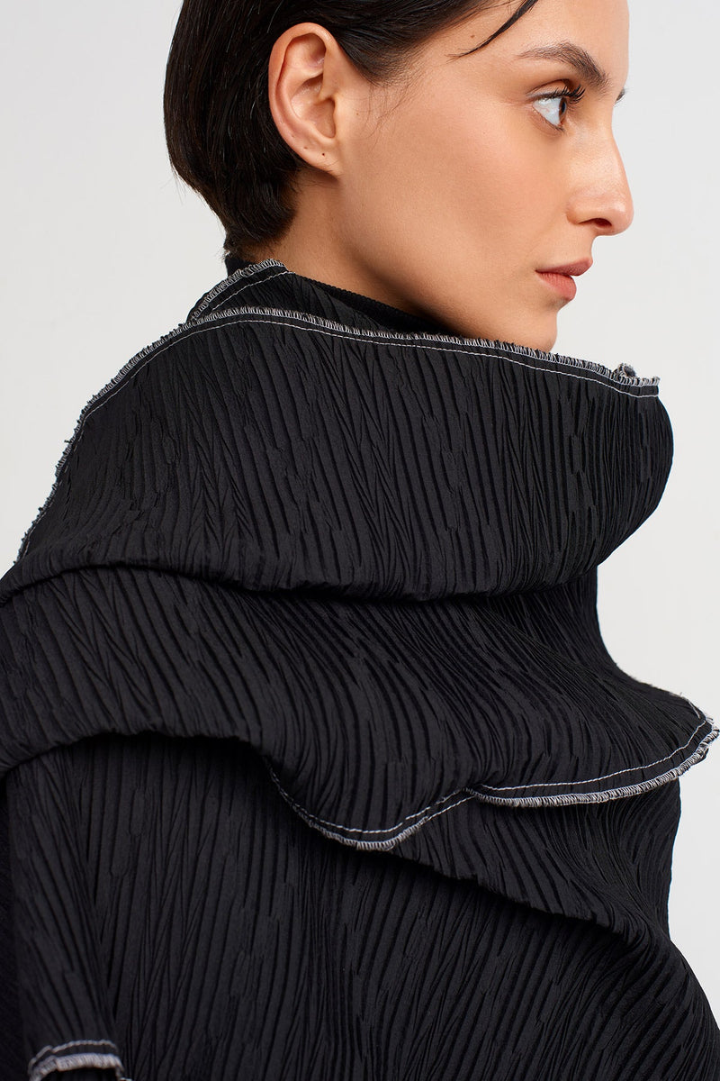 NU Stitched Detail Pleated Shawl Black/Offwhite