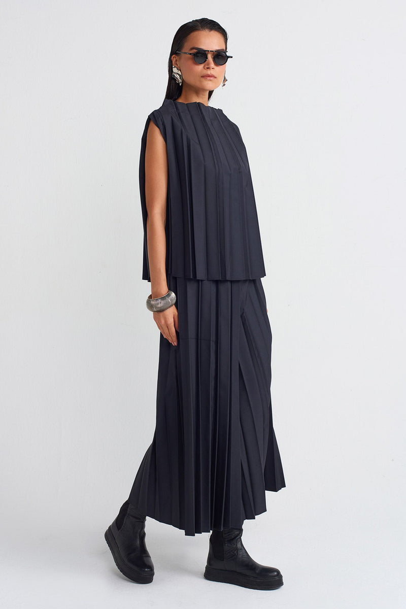 NU Thick Pleated Blouse Dark Grey