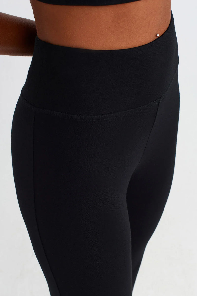 NU Side Slit Relaxed Trousers Black