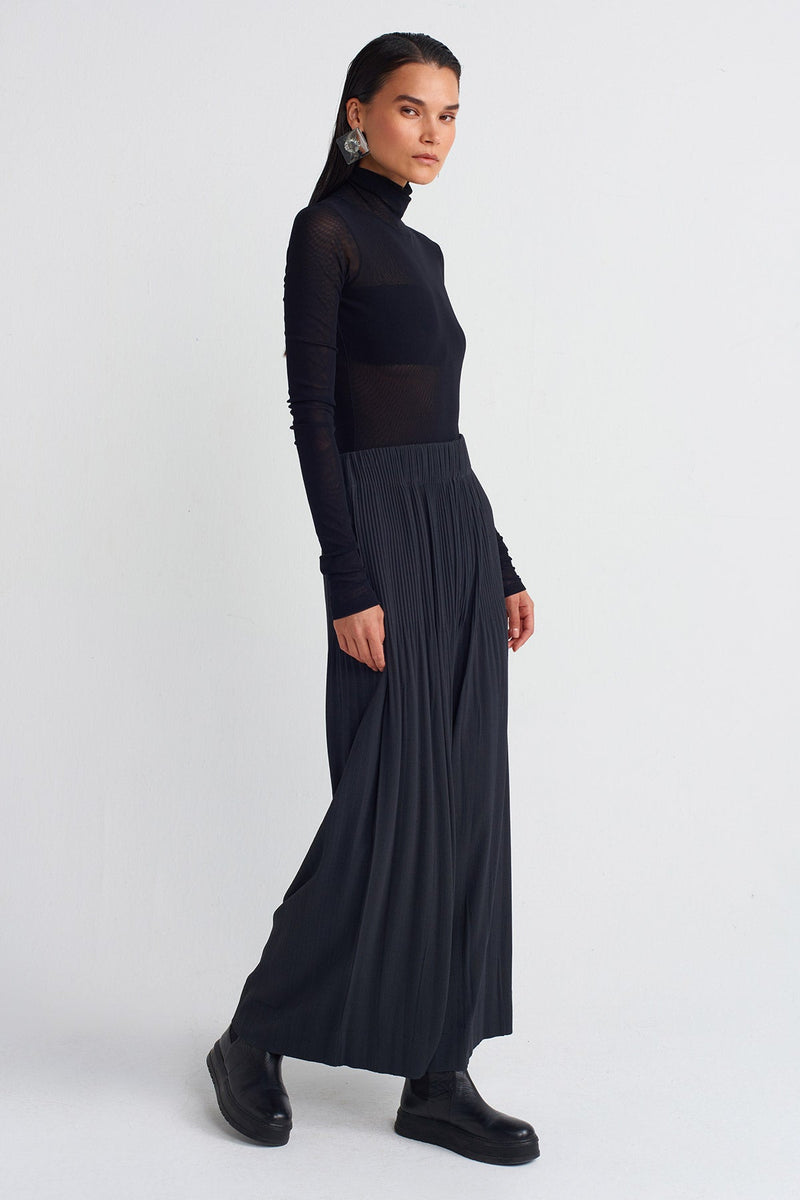 NU Pleated Trousers Dark Grey