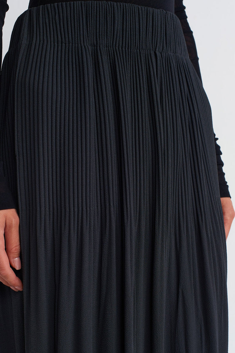 NU Pleated Trousers Dark Grey