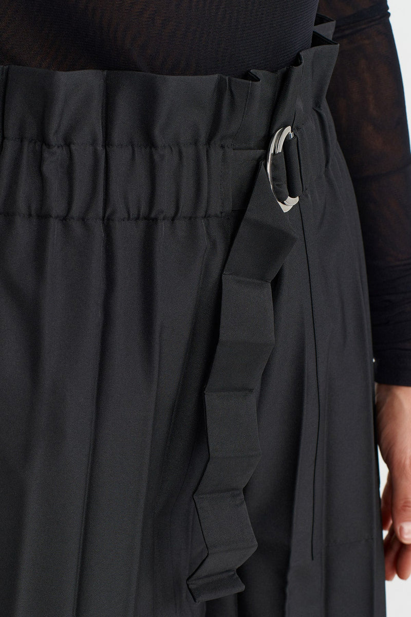 NU Pleated Trousers Black