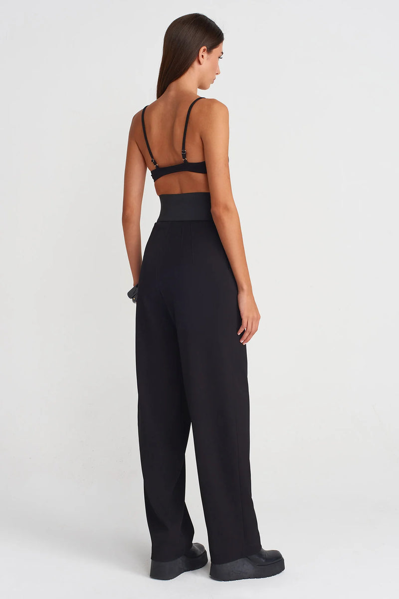 Nu Belt-Detail High-Waisted Trousers Black