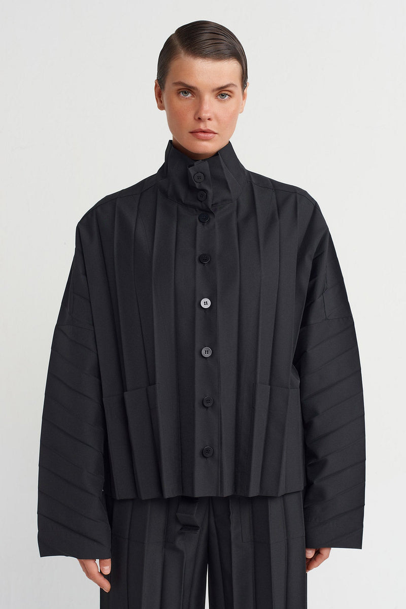 NU Pleated Jacket Black
