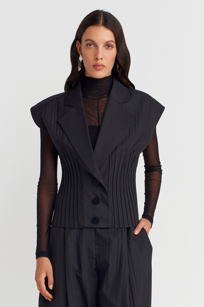 Nu Vest With Jacket Collar And Regional Pleats Black