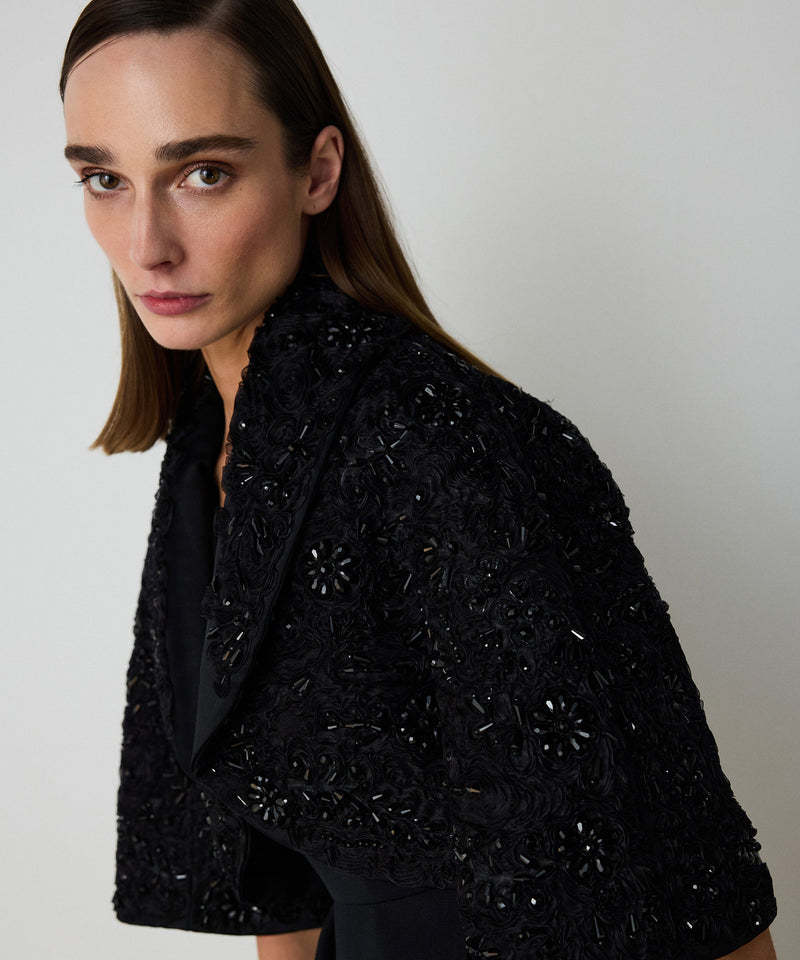 Machka Flower-Embroidered Cape Black