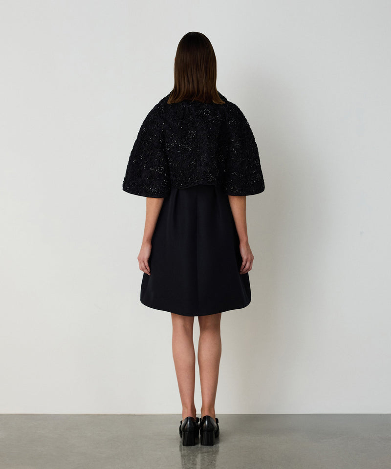 Machka Flower-Embroidered Cape Black