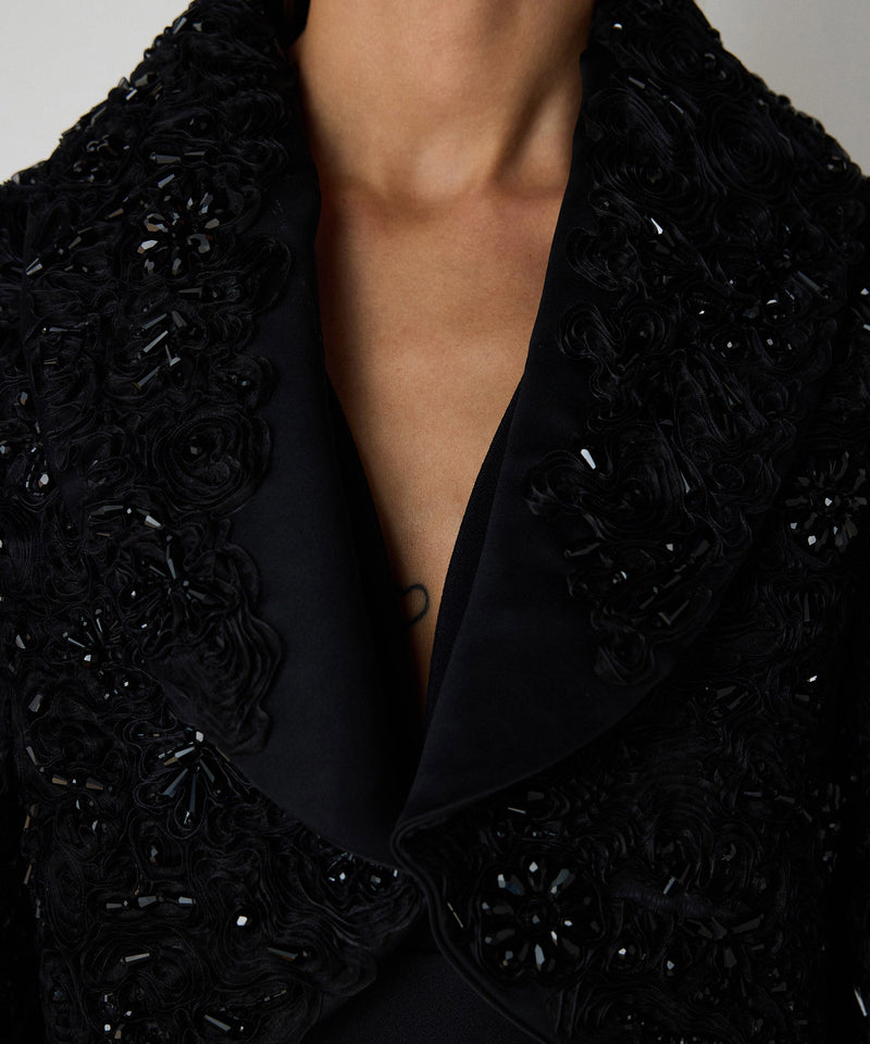 Machka Flower-Embroidered Cape Black