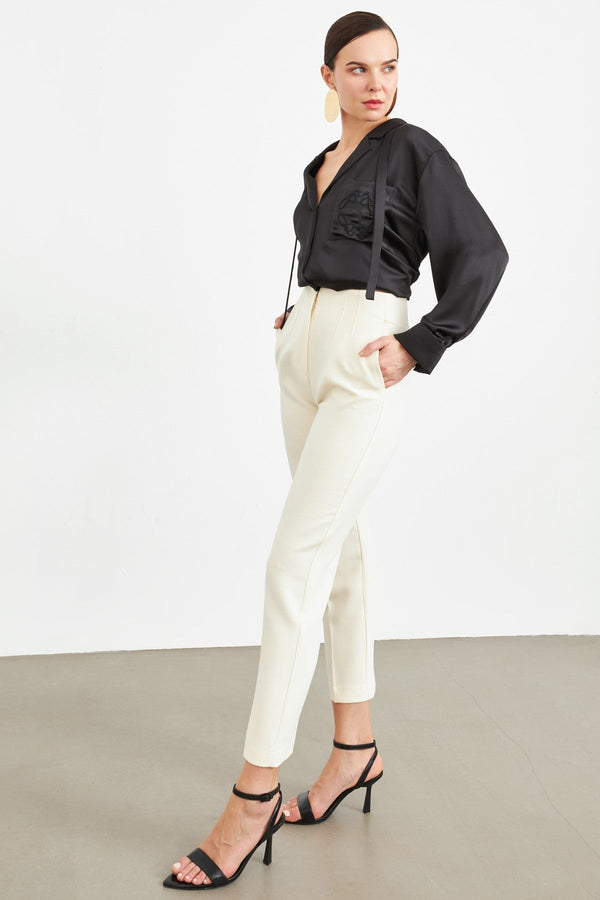 Setre Sleek Fit Pants With Pocket Detail Ecru