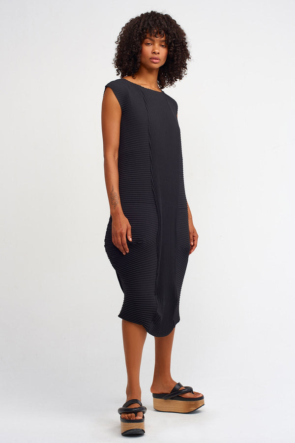 NU Sleeveless Pleated Dress Black