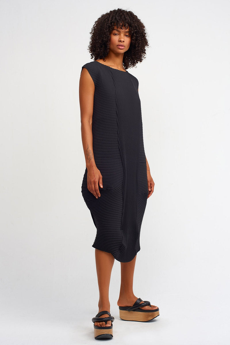 NU Sleeveless Pleated Dress Black