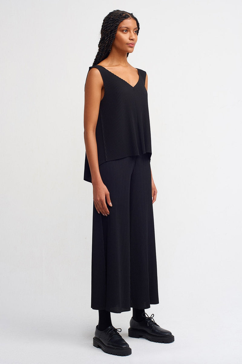NU Solid V-Neck Ribbed Blouse Black