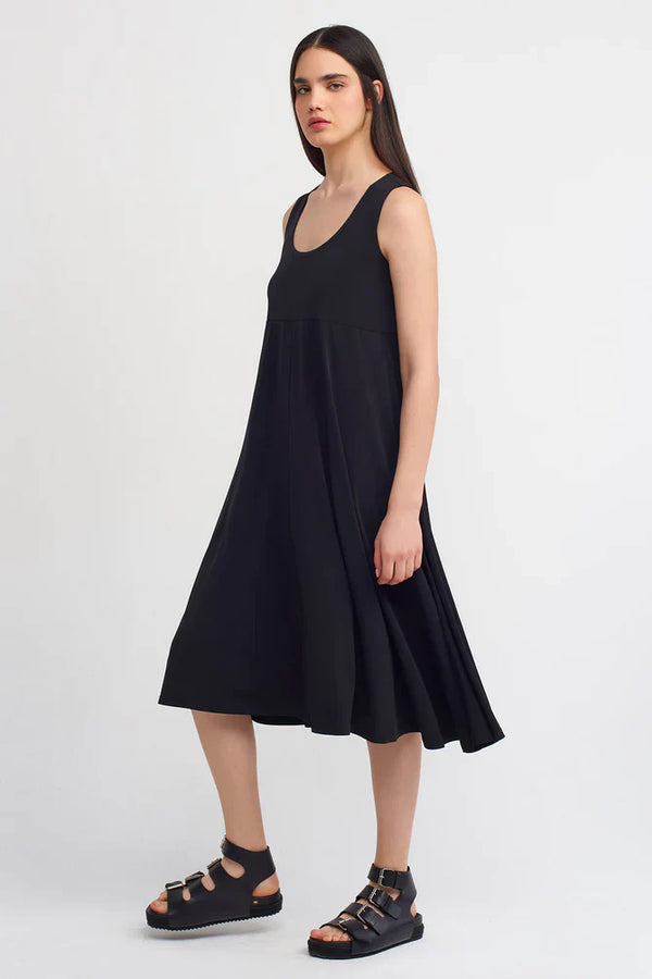 NU Basic Sleeveless Midi Dress Black