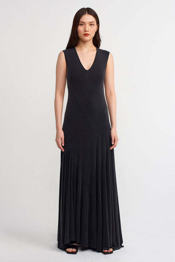 NU V-Neck Sleeveless Maxi Dress Black