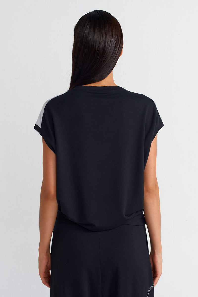 NU Fabric Block V-Neck T-Shirt Black/Offwhite