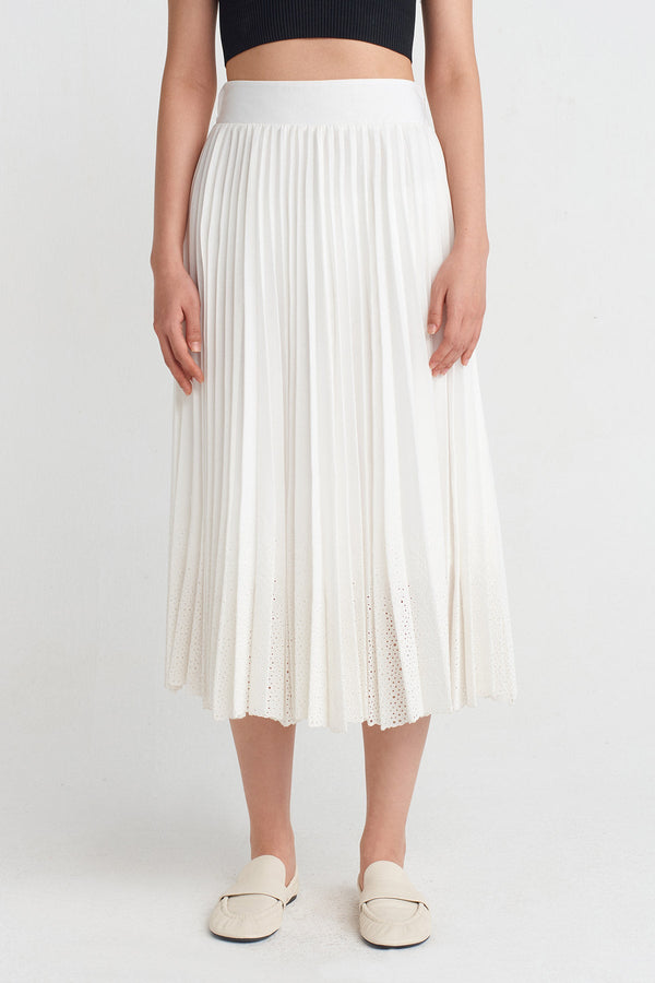 NU Pleated Lace Skirt Off White