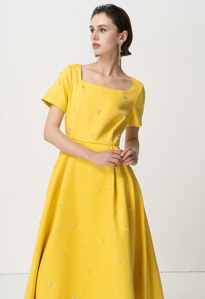 Choice Short Sleeves Embellished Midi Dress Yellow