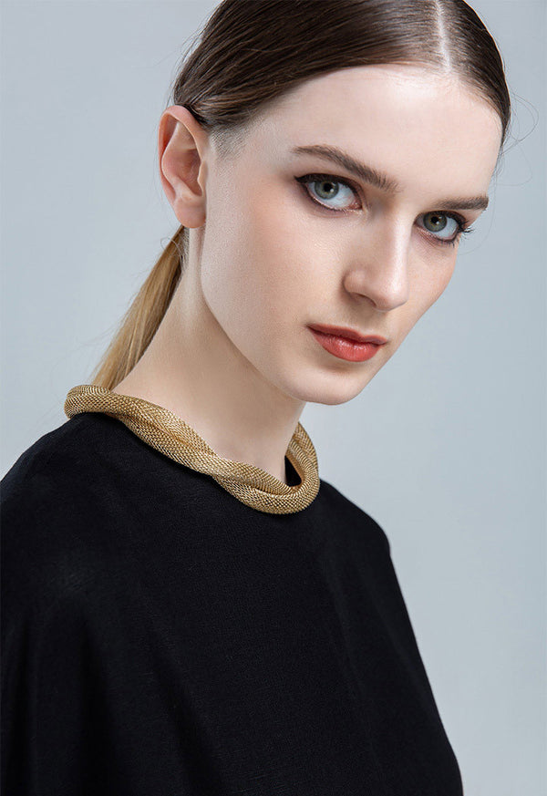 Choice Golden Round Twisted Choker Gold