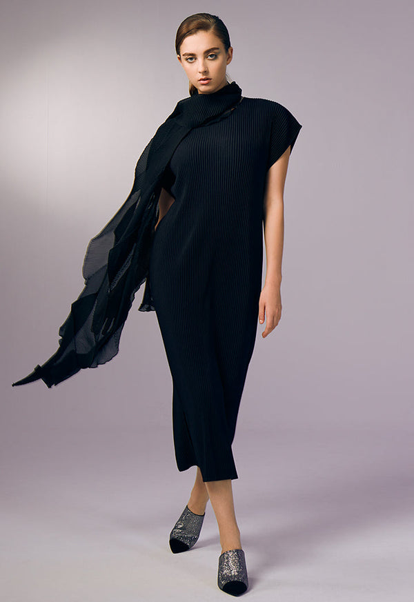 Choice Solid Sleeveless Pleated Maxi Dress Black