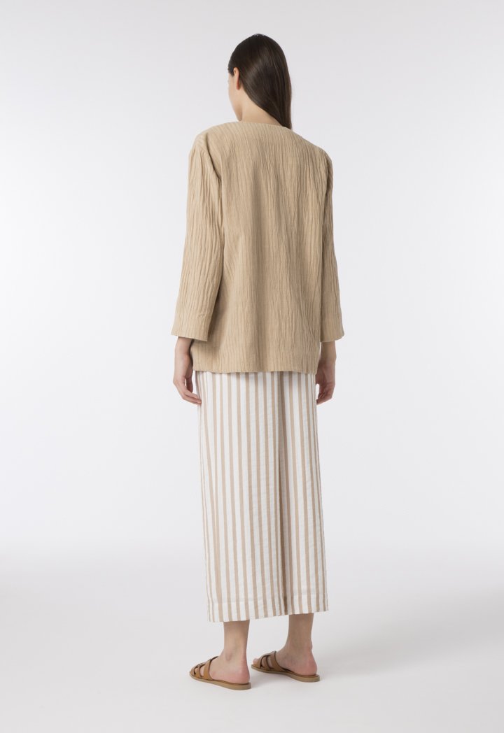 Choice Wrinkled V-Neck Outer Beige