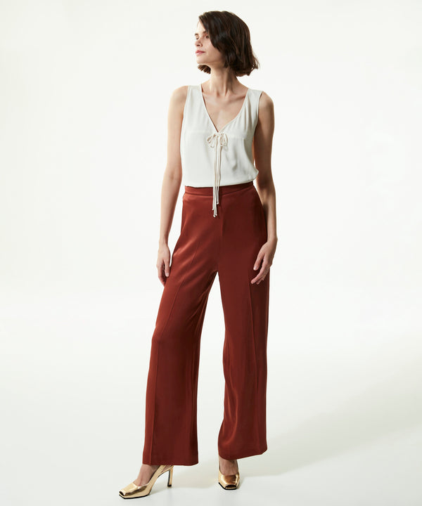 Machka Shiny Textured Wide Leg Fit Trousers Brown